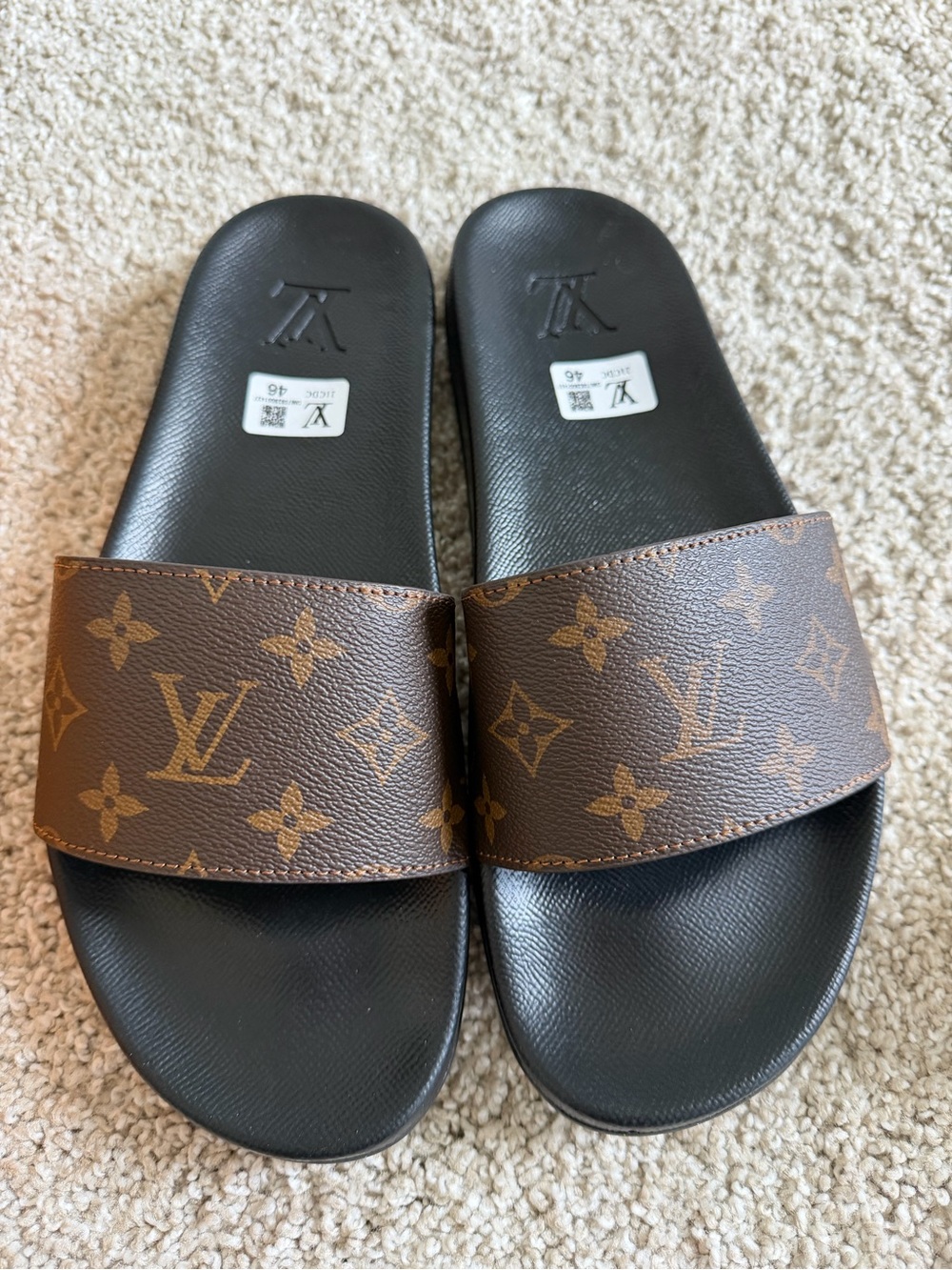 Louis Vuitton Slides - Picture 1 of 4